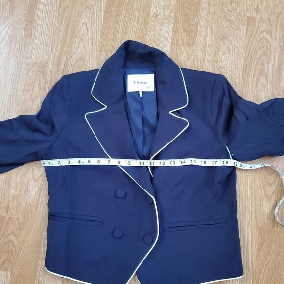 FRAME Contrast Piping Cropped Blazer sz 6 in Navy - Picture 8 of 12